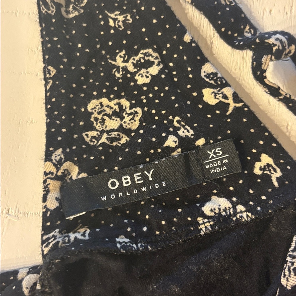 Obey Black and Cream Floral Top - Picture 3 of 3